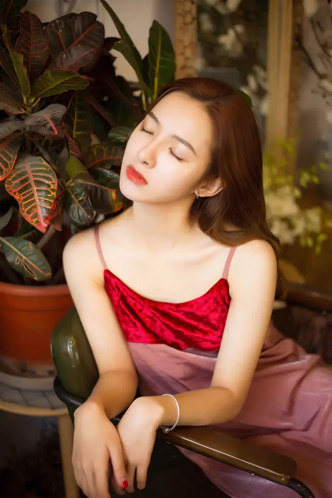 库尔勒广州高端商务伴游晓雯