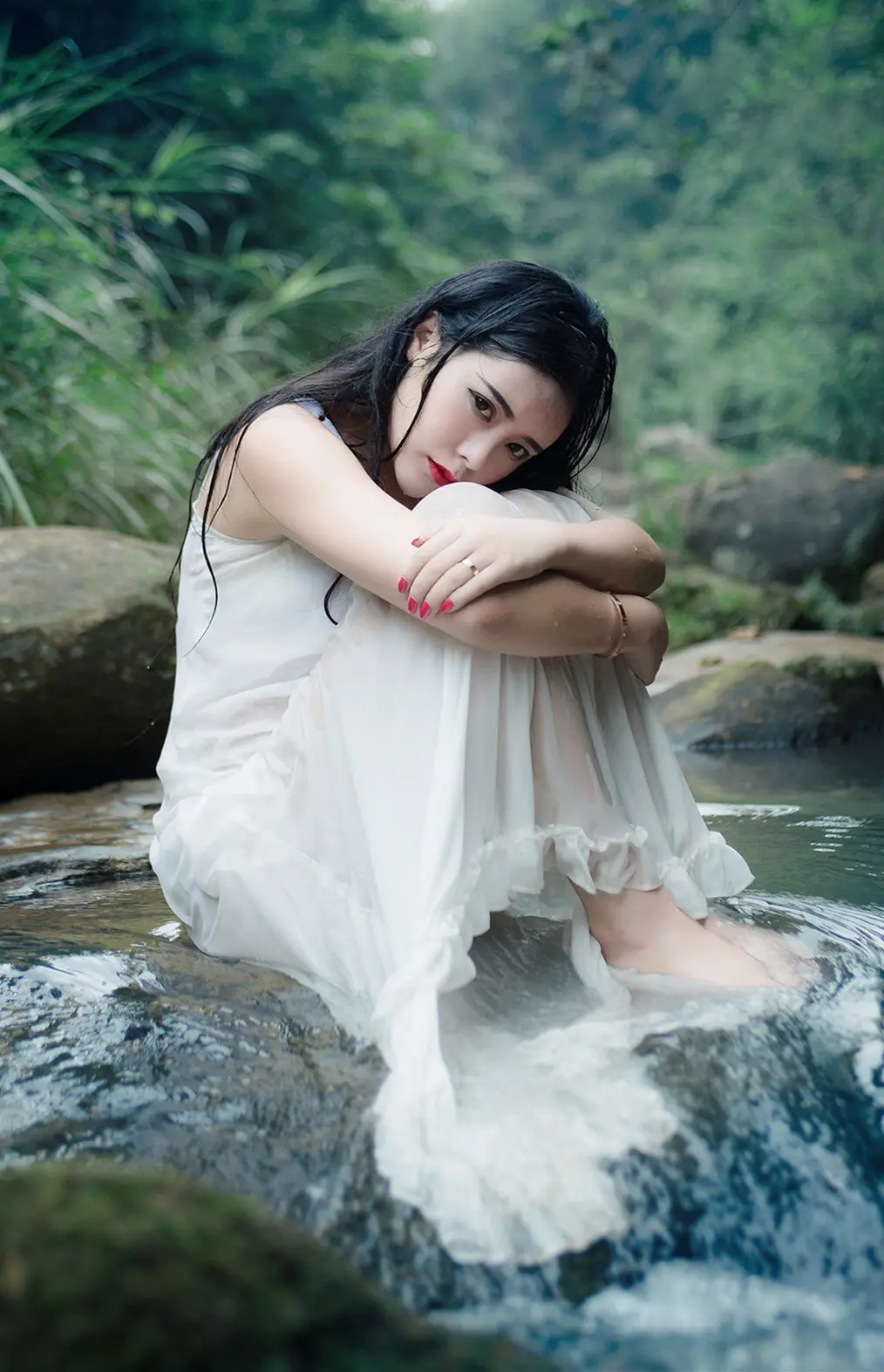库尔勒郑州高端私人伴游小野梨子