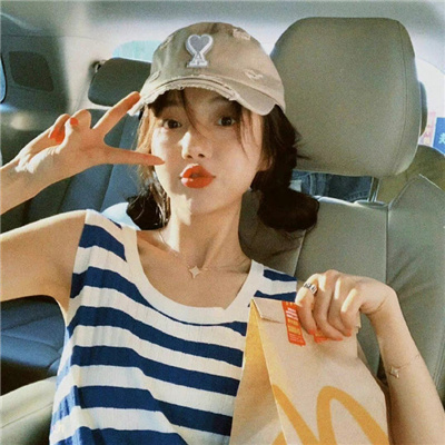 库尔勒伴游女生铎忆柏的资料
