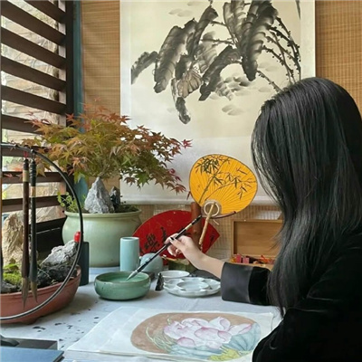 库尔勒伴游女生刀思若的资料